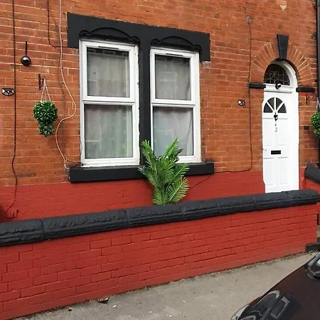 *Well Equipped Lovely & Cosy 3 Bed, Work/Leisure* + Free Parking Prázdninový dům Leeds (West Yorkshire)