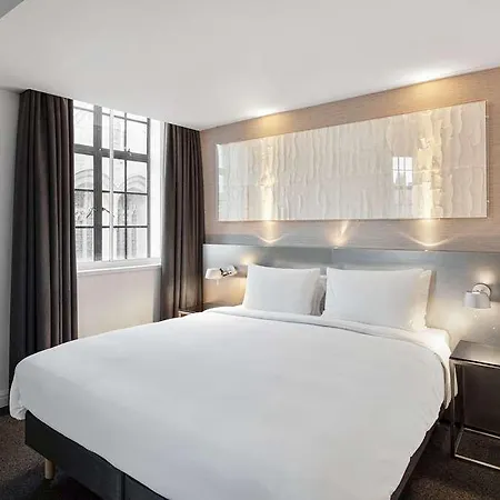 Radisson Blu Hotel. Centre *
